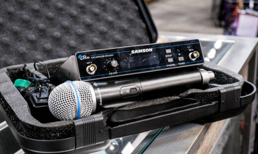 Samson - Concert 99 Handheld Wireless System with Q8 Capsule (K: 470-494 MHz)
